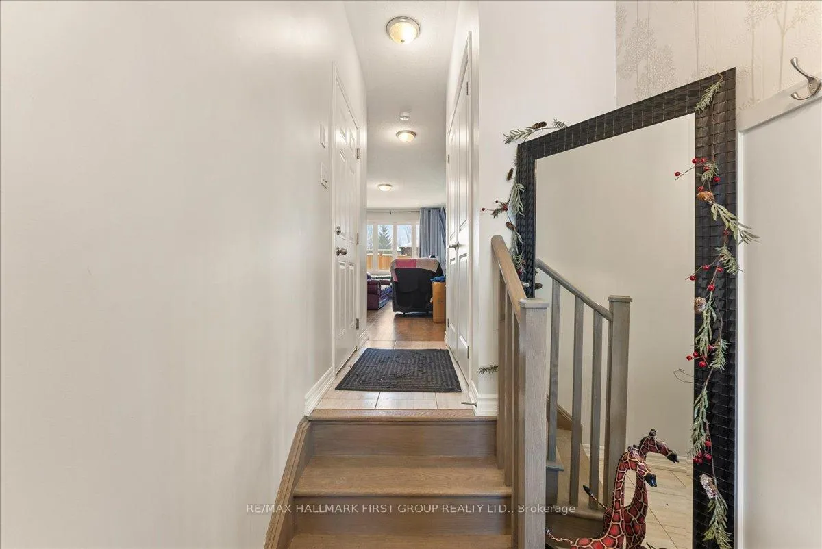 Photo 4 of 20 Northhill Avenue, Cavan Monaghan, Cavan Twp — HOMEH