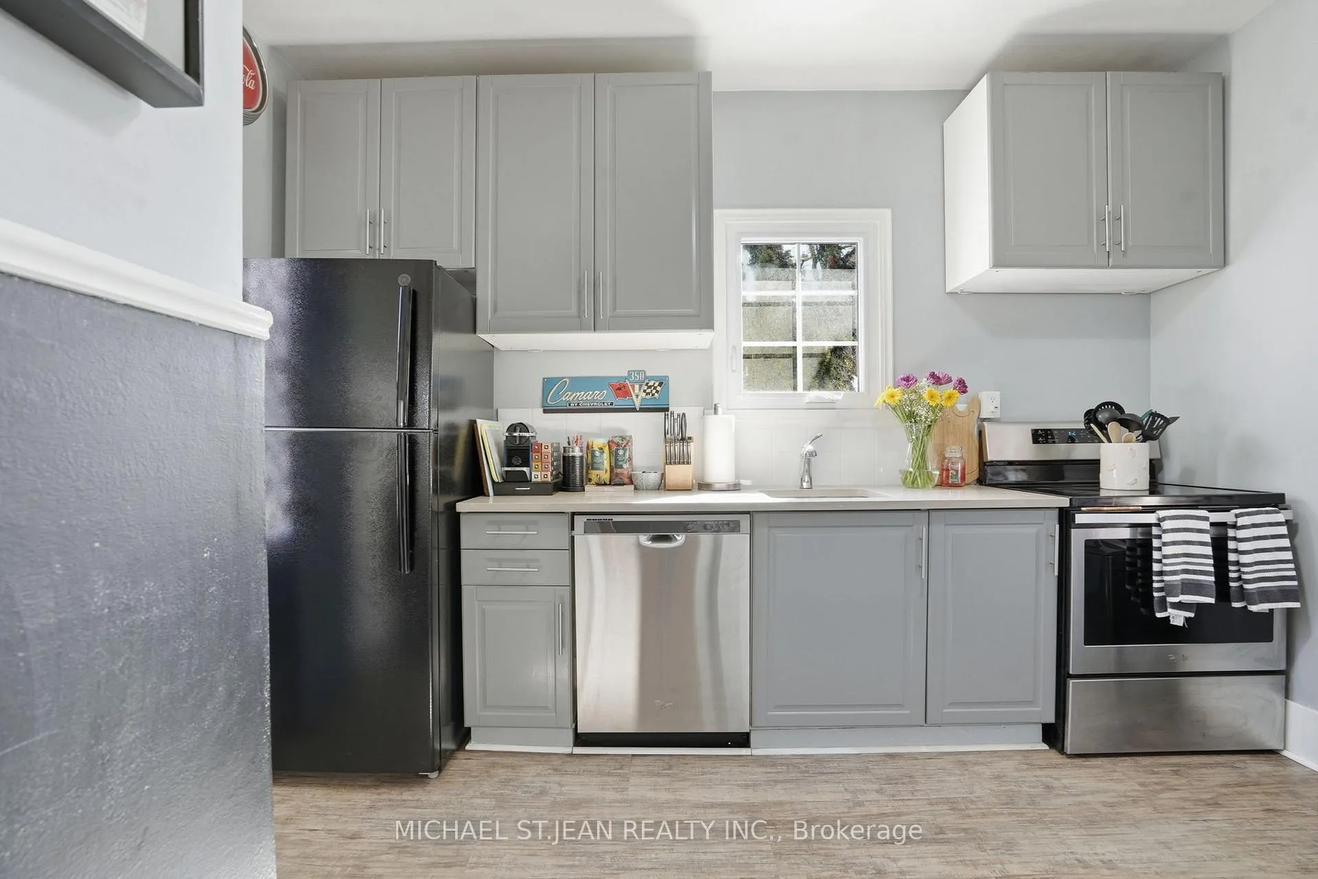 Photo 13 of 5056 Fourth Avenue, Niagara Falls, Cherrywood — HOMEH