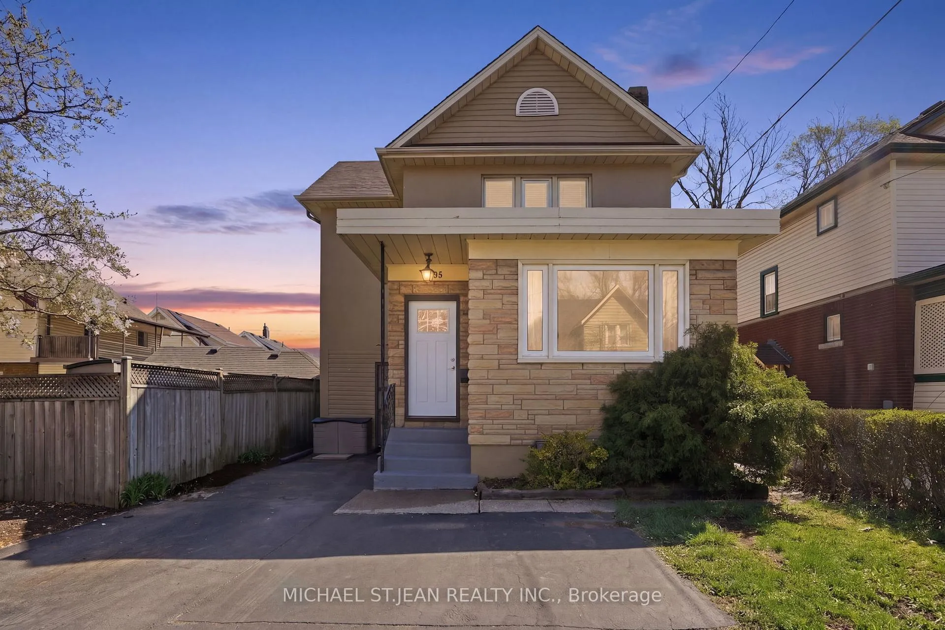 Photo 38 of 5056 Fourth Avenue, Niagara Falls, Cherrywood — HOMEH