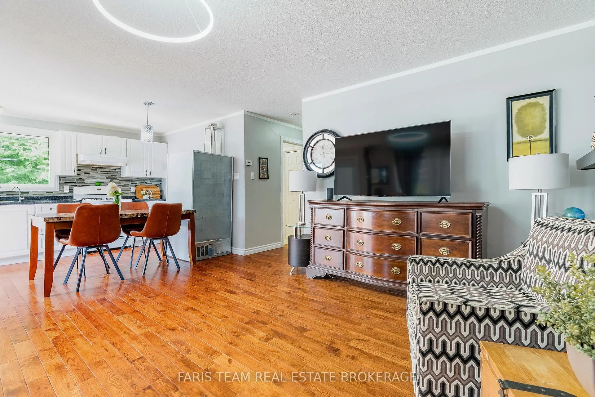 Photo 14 of 91 Park Street, Tay, Victoria Harbour — HOMEH