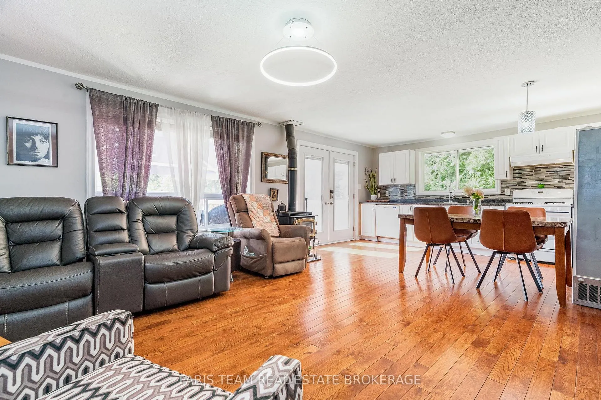 Photo 15 of 91 Park Street, Tay, Victoria Harbour — HOMEH