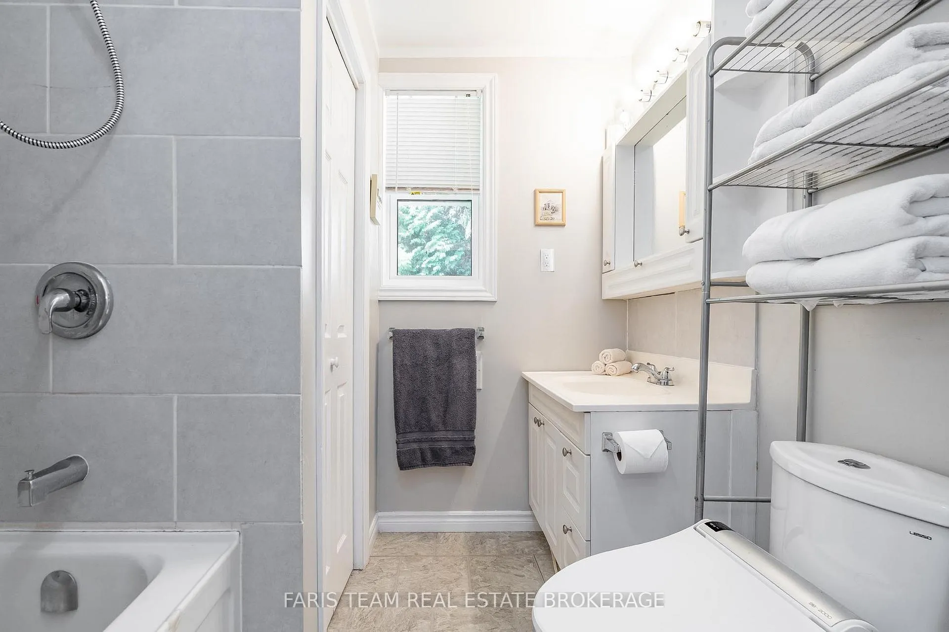 Photo 19 of 91 Park Street, Tay, Victoria Harbour — HOMEH