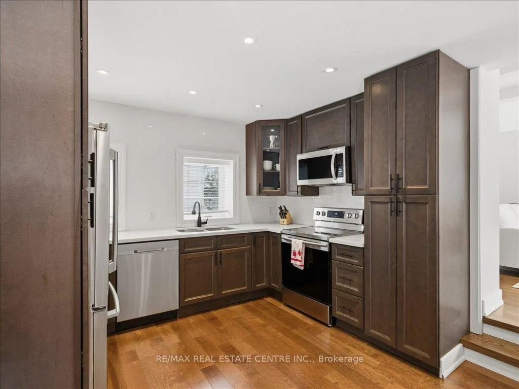 Photo 10 of 410 Oak Street, Milton, Old Milton — HOMEH