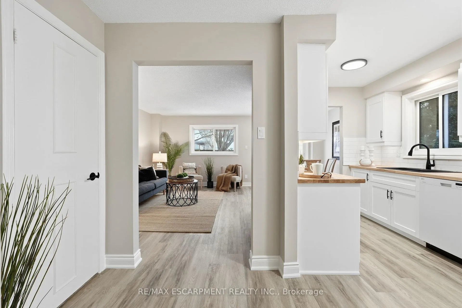 Photo 7 of 55 Ventura Drive, Hamilton, Stoney Creek Mountain — HOMEH