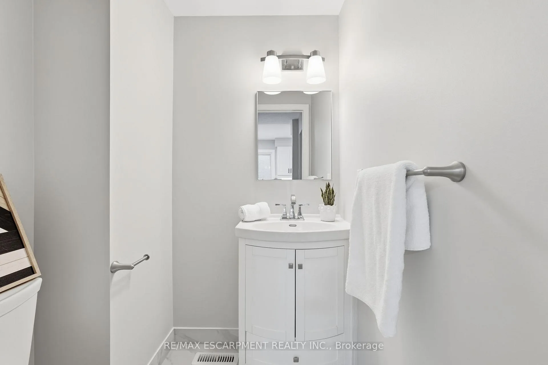 Photo 22 of 55 Ventura Drive, Hamilton, Stoney Creek Mountain — HOMEH