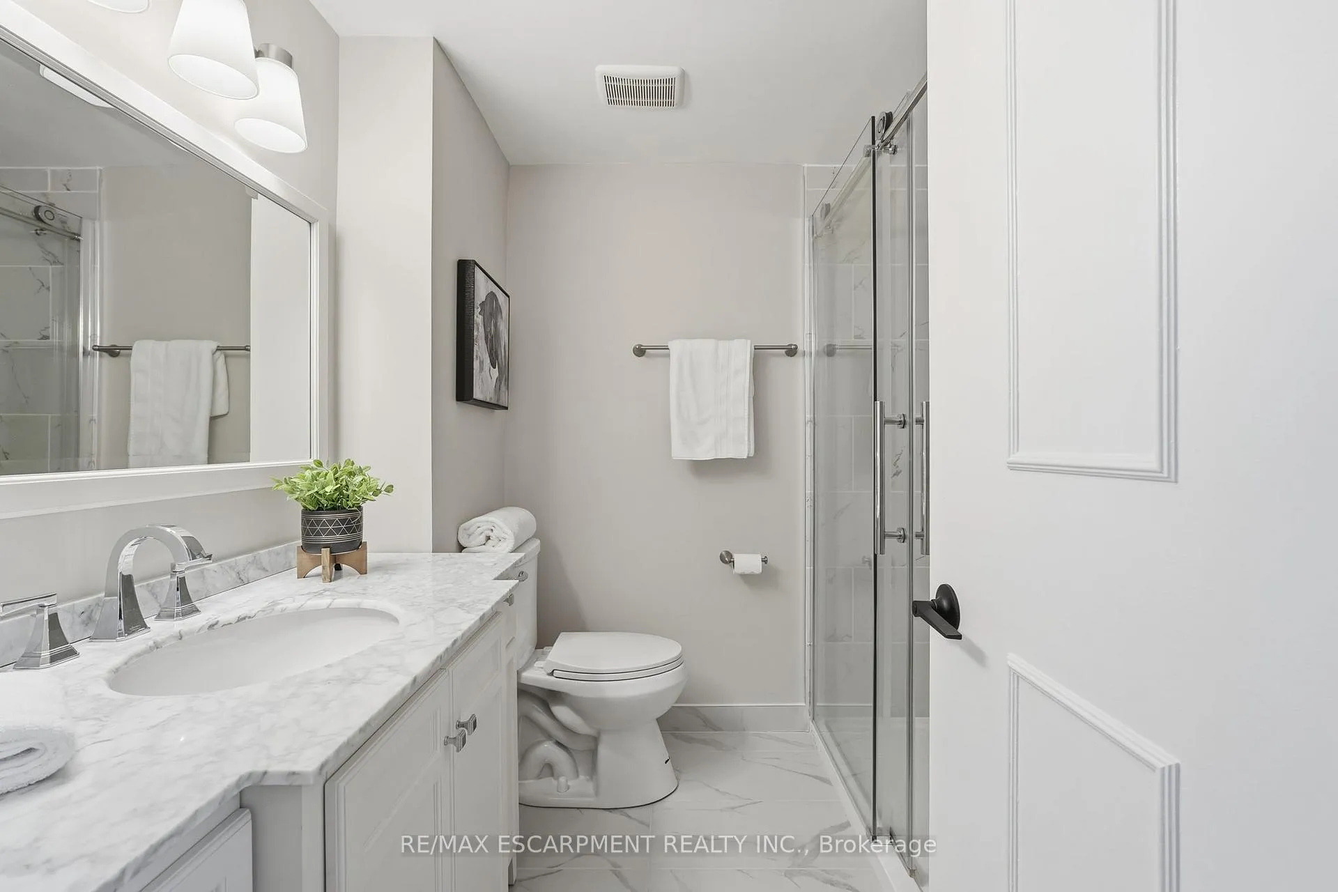 Photo 36 of 55 Ventura Drive, Hamilton, Stoney Creek Mountain — HOMEH