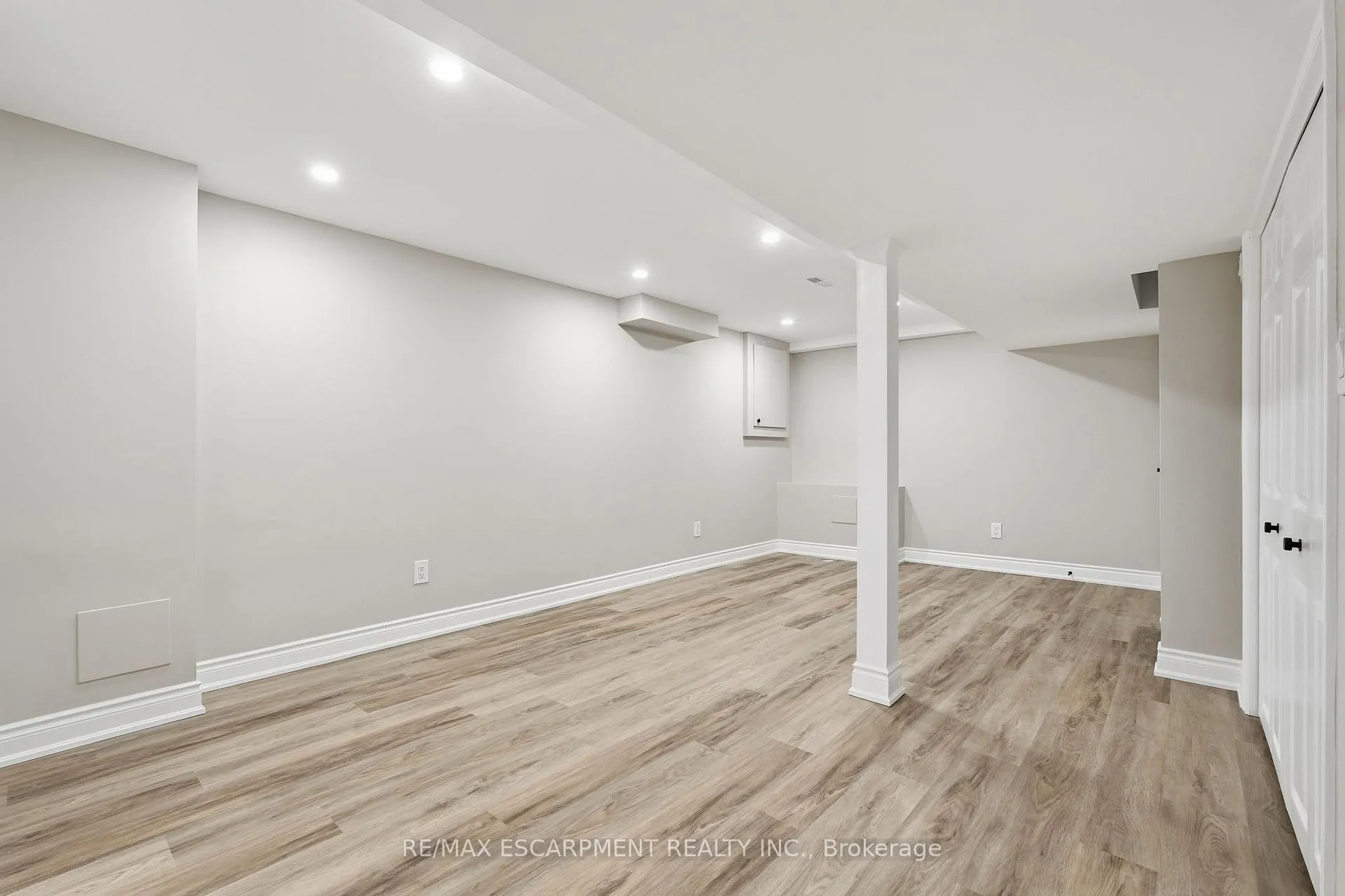 Photo 41 of 55 Ventura Drive, Hamilton, Stoney Creek Mountain — HOMEH