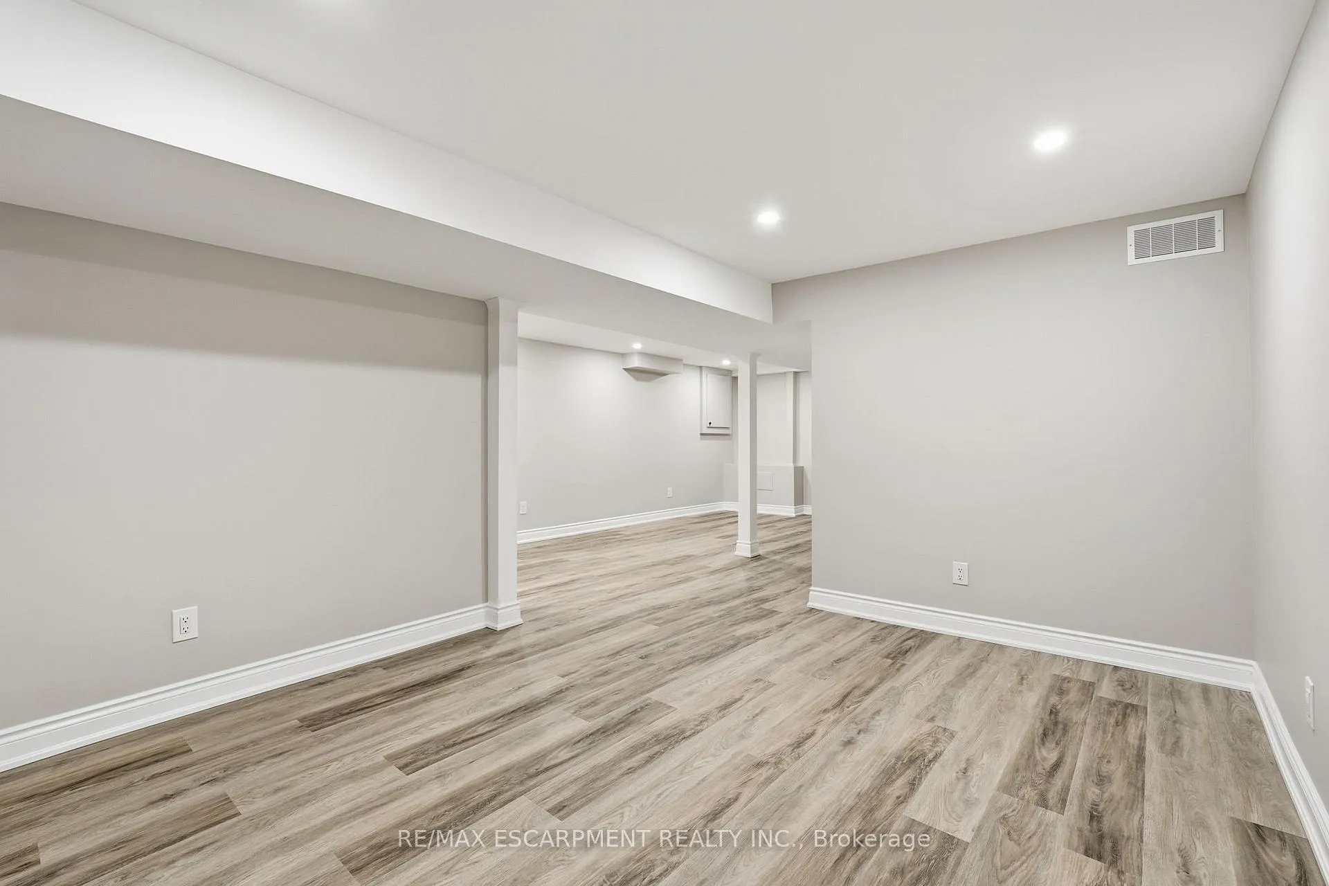 Photo 42 of 55 Ventura Drive, Hamilton, Stoney Creek Mountain — HOMEH