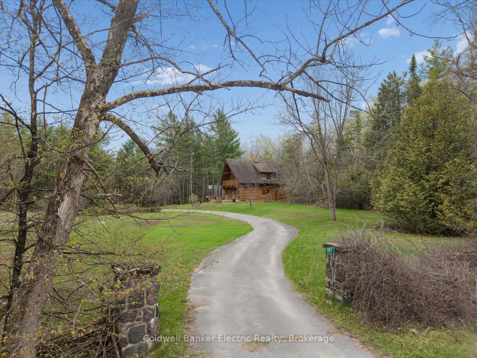 Photo 1 of 197 Hillside Drive, Kawartha Lakes, Somerville — HOMEH