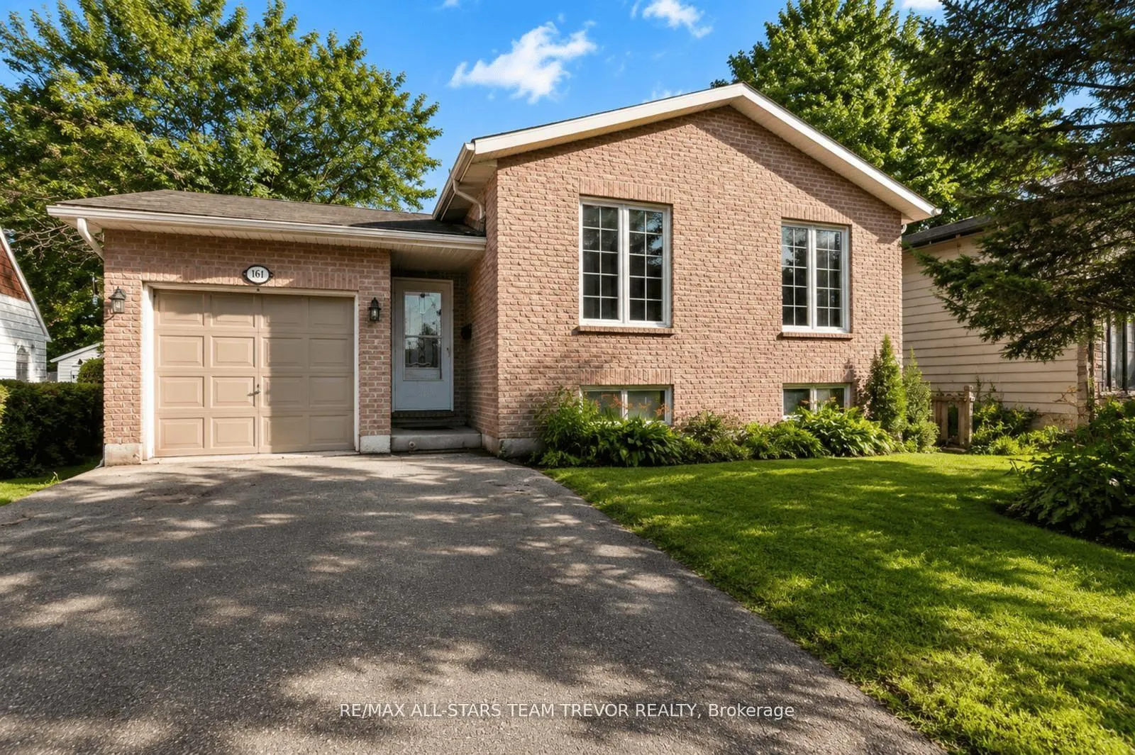 Photo 1 of 161 Silas Boulevard, Georgina, Keswick North — HOMEH