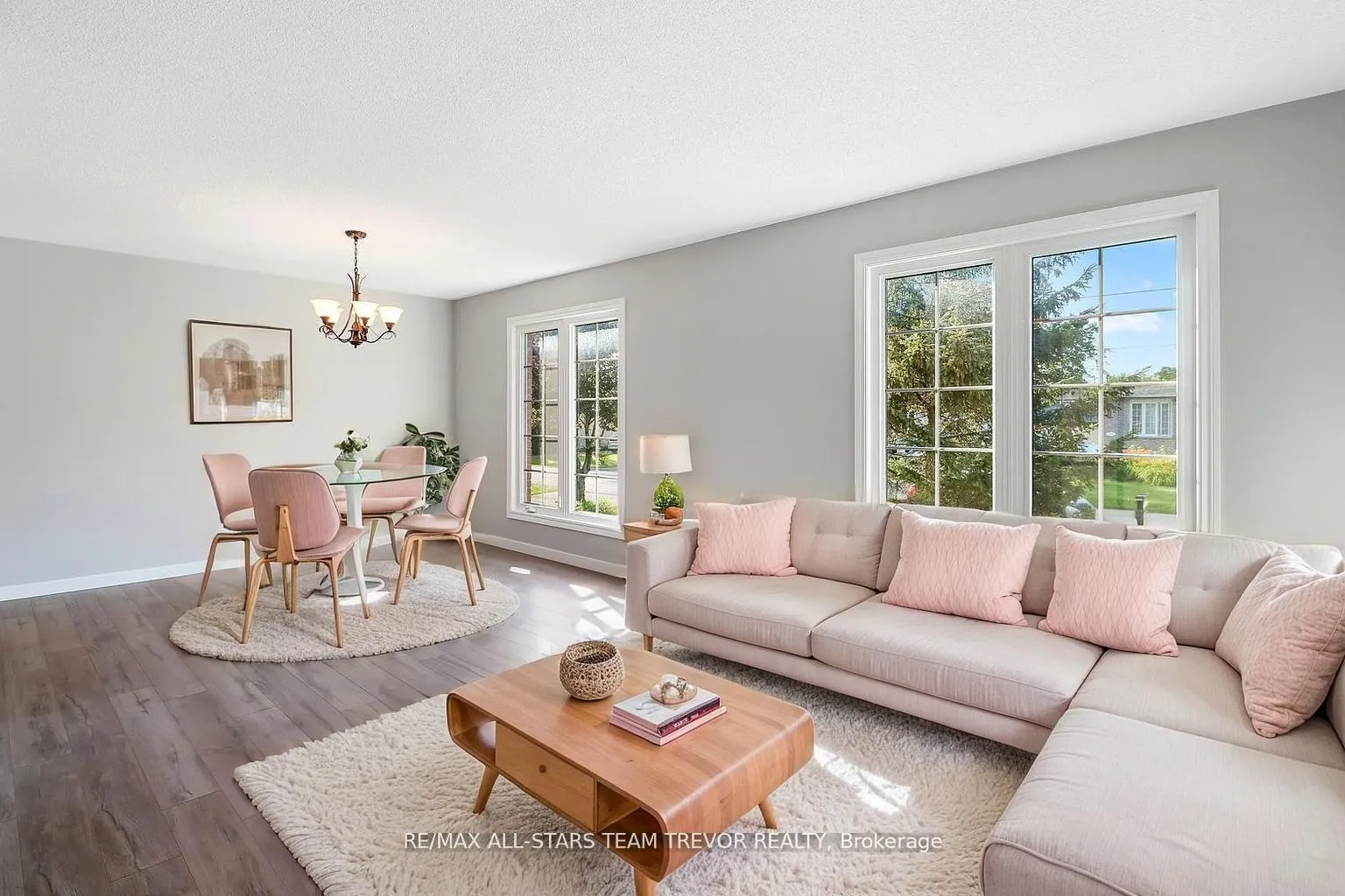 Photo 2 of 161 Silas Boulevard, Georgina, Keswick North — HOMEH