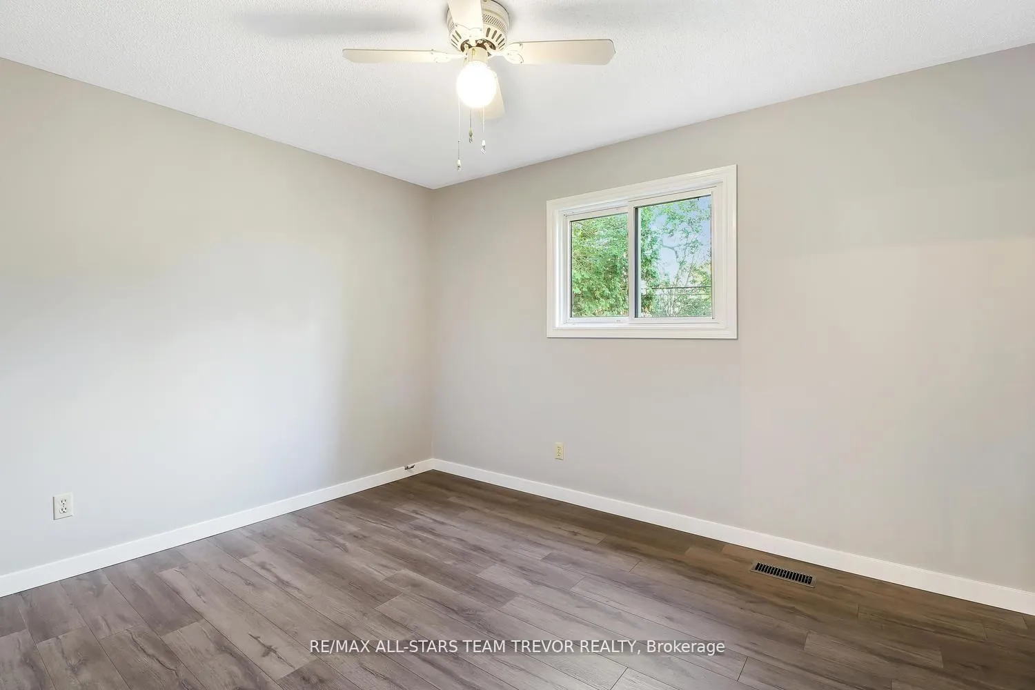 Photo 11 of 161 Silas Boulevard, Georgina, Keswick North — HOMEH
