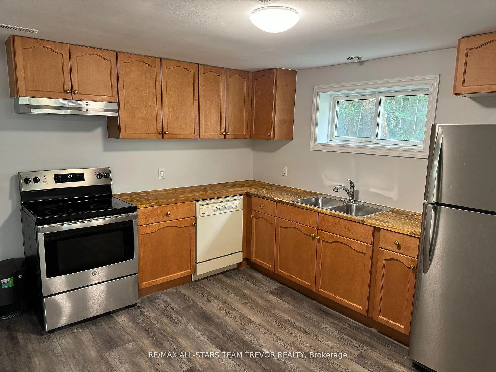 Photo 16 of 161 Silas Boulevard, Georgina, Keswick North — HOMEH
