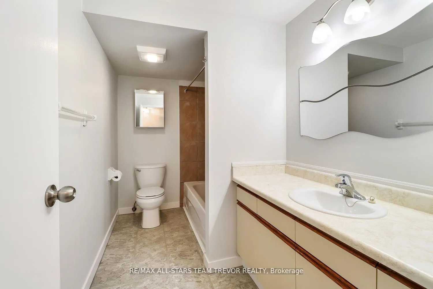 Photo 25 of 161 Silas Boulevard, Georgina, Keswick North — HOMEH