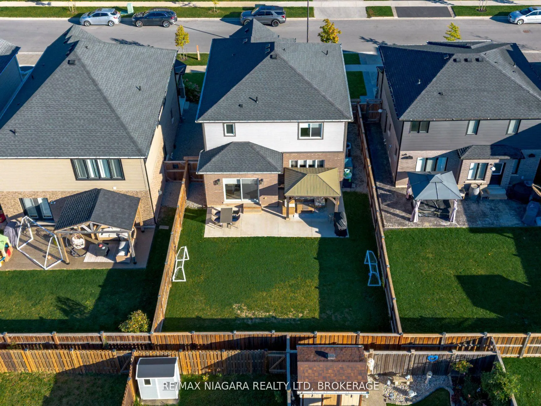 Photo 5 of 6 Myrtle Street, Pelham, Fonthill — HOMEH