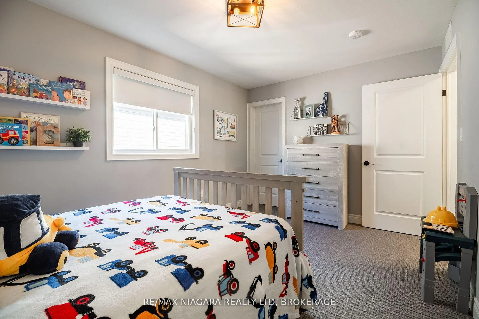 Photo 21 of 6 Myrtle Street, Pelham, Fonthill — HOMEH