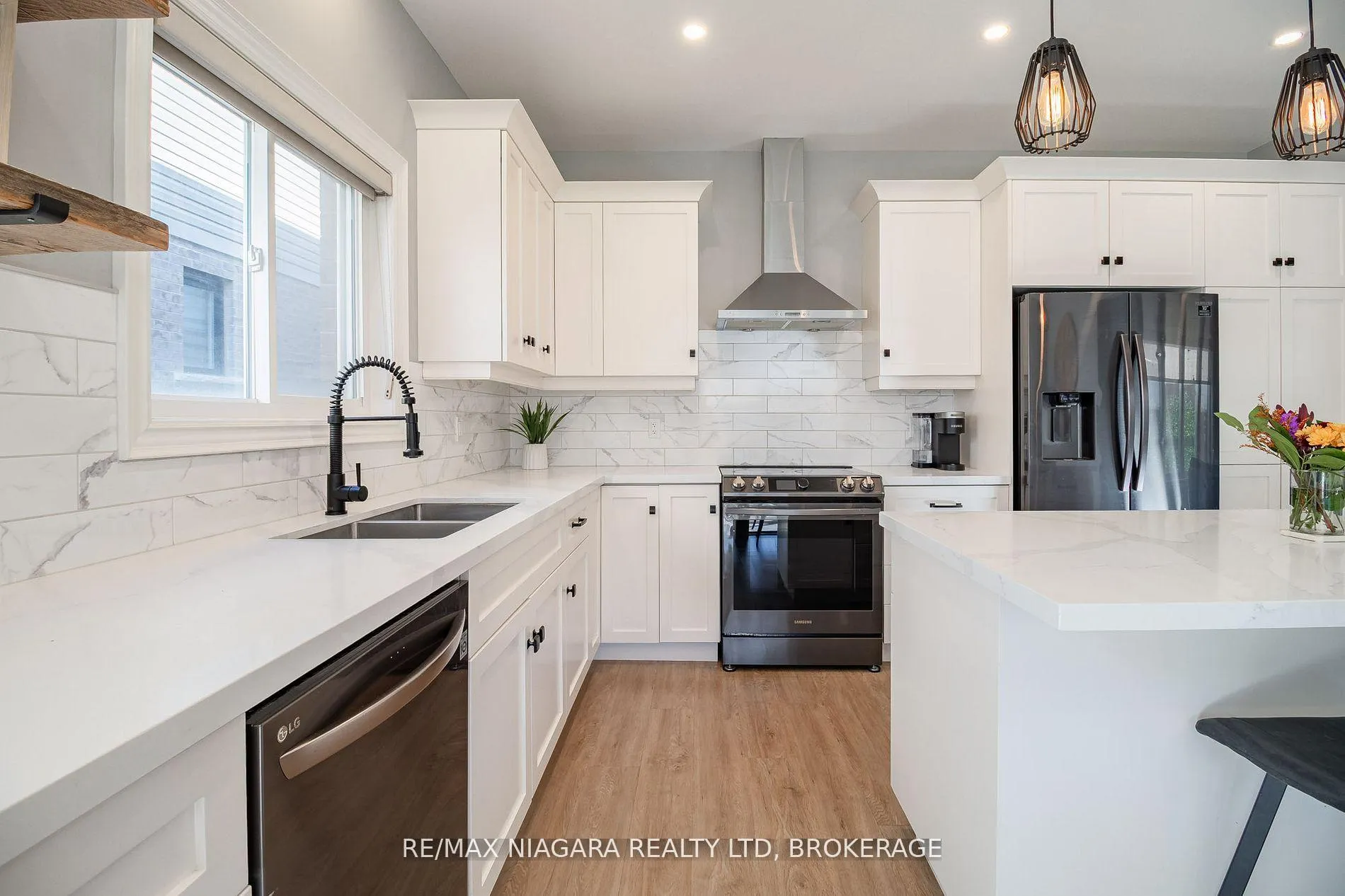 Photo 30 of 6 Myrtle Street, Pelham, Fonthill — HOMEH