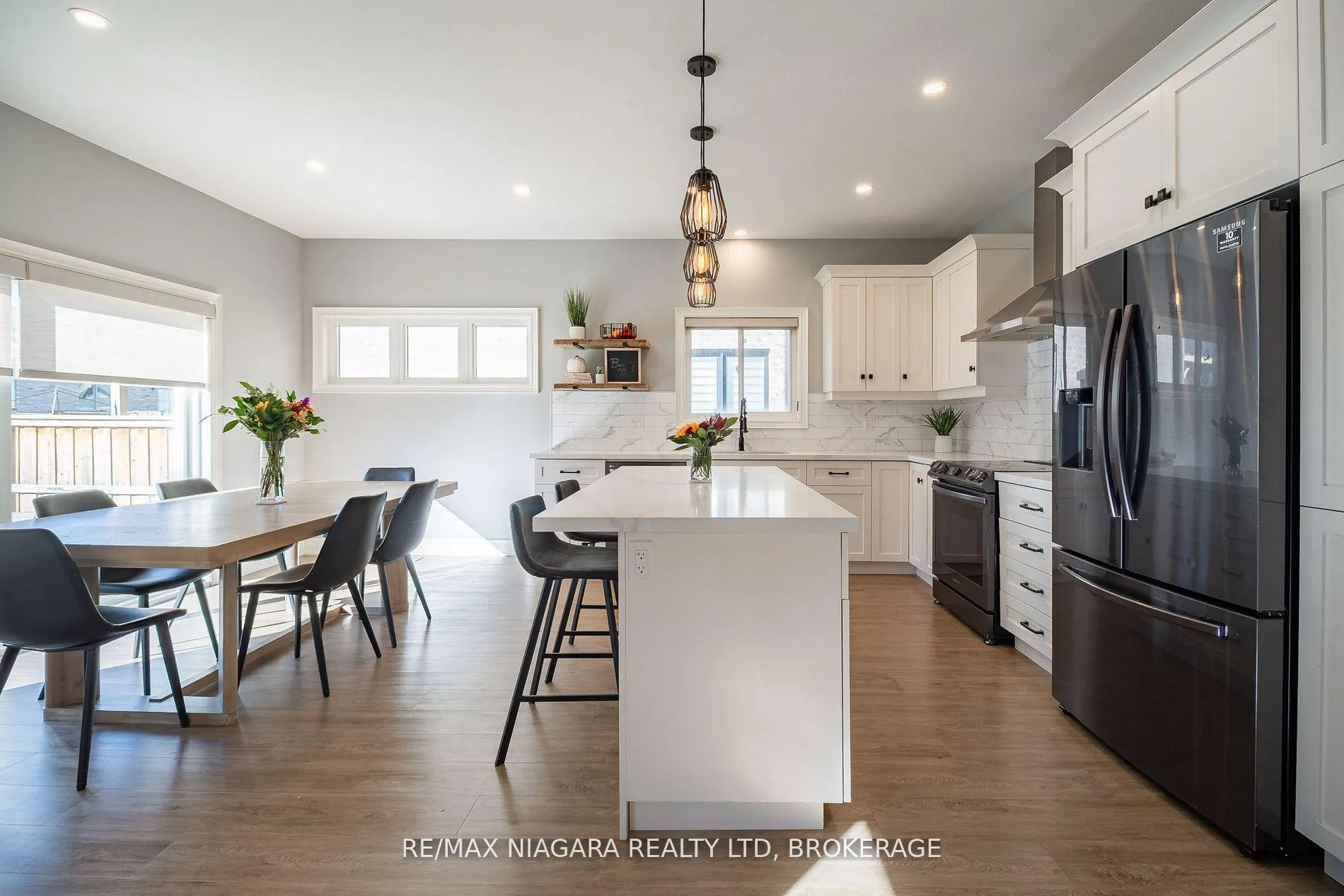 Photo 34 of 6 Myrtle Street, Pelham, Fonthill — HOMEH