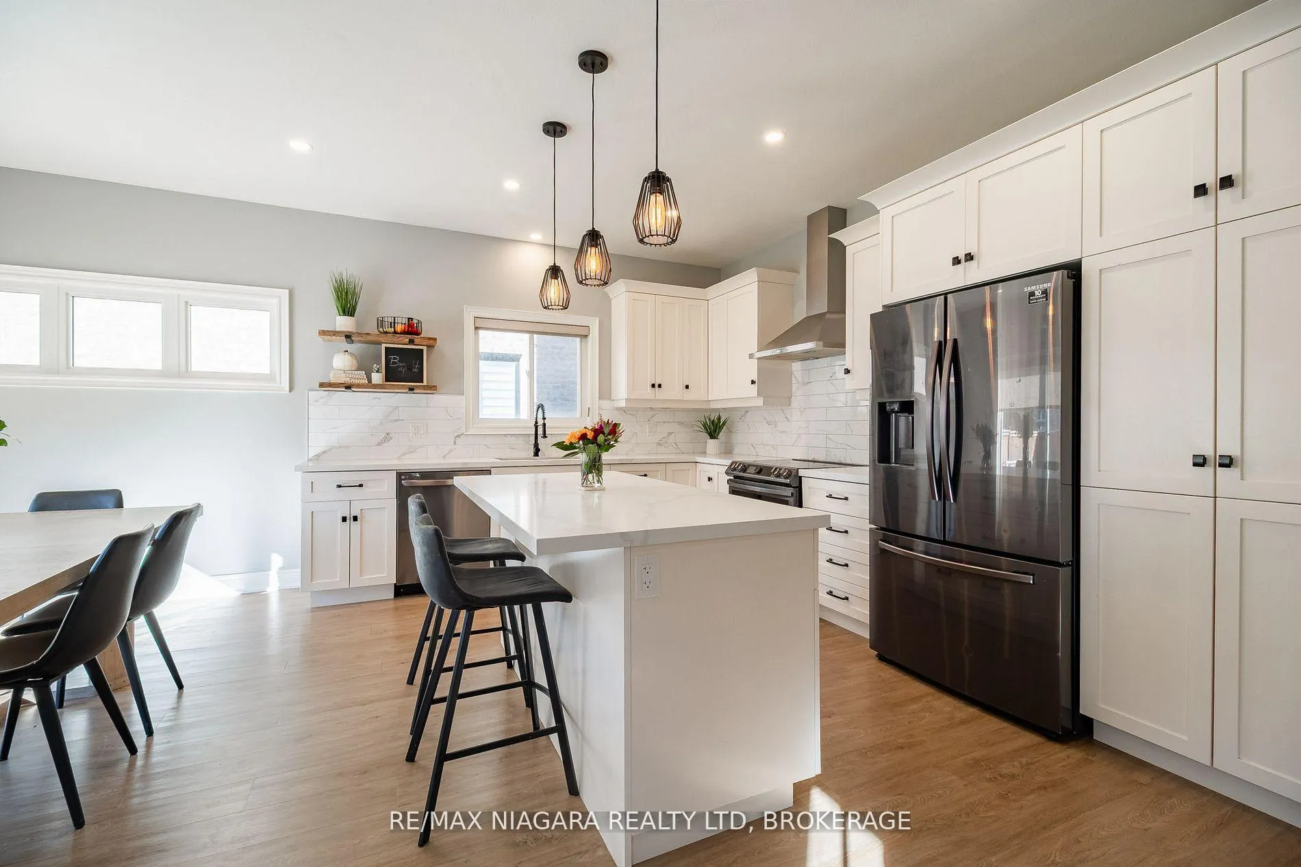 Photo 35 of 6 Myrtle Street, Pelham, Fonthill — HOMEH