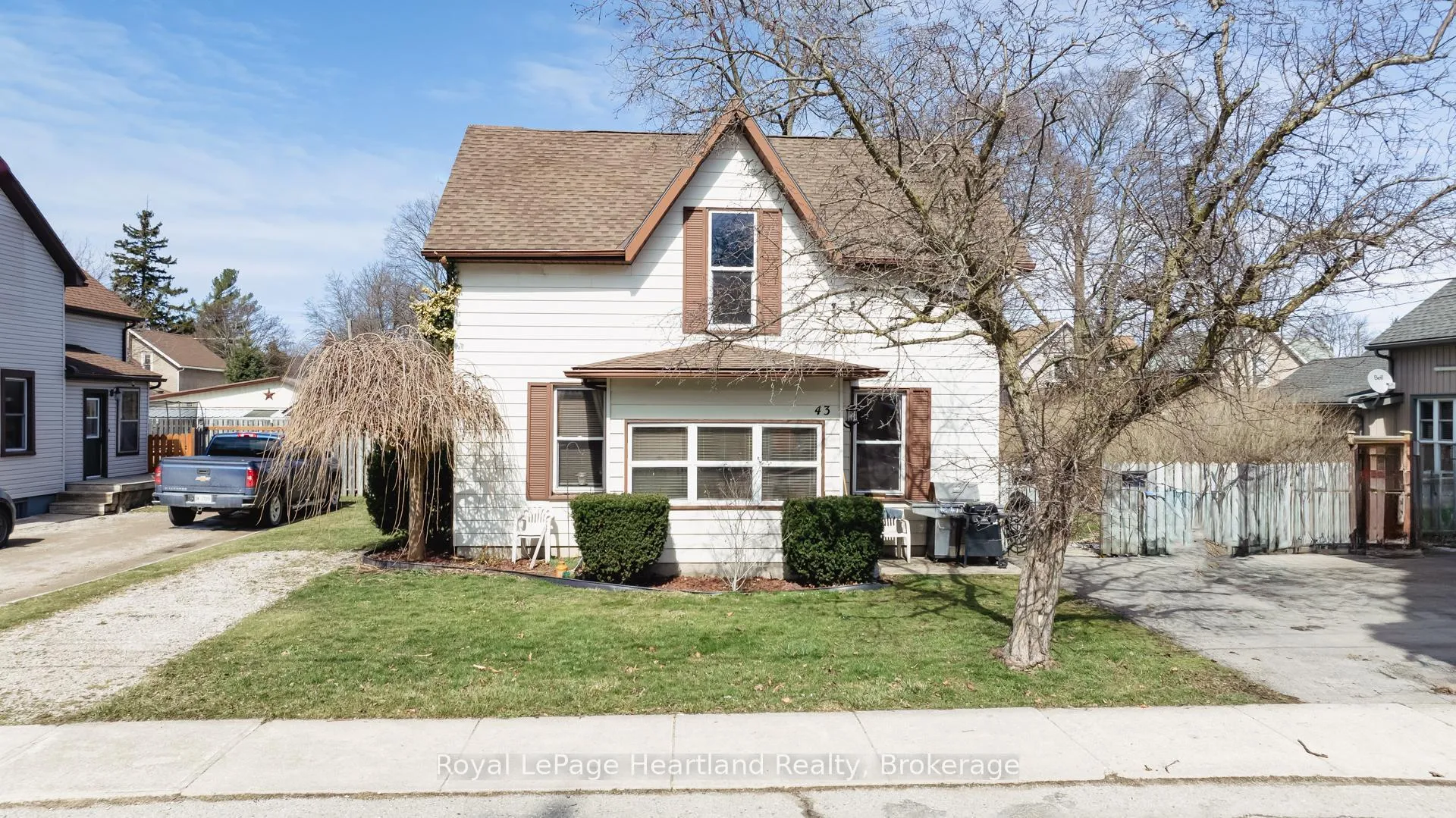 Photo 1 of 43 Trafalgar Street, Goderich, Goderich (Town) — HOMEH