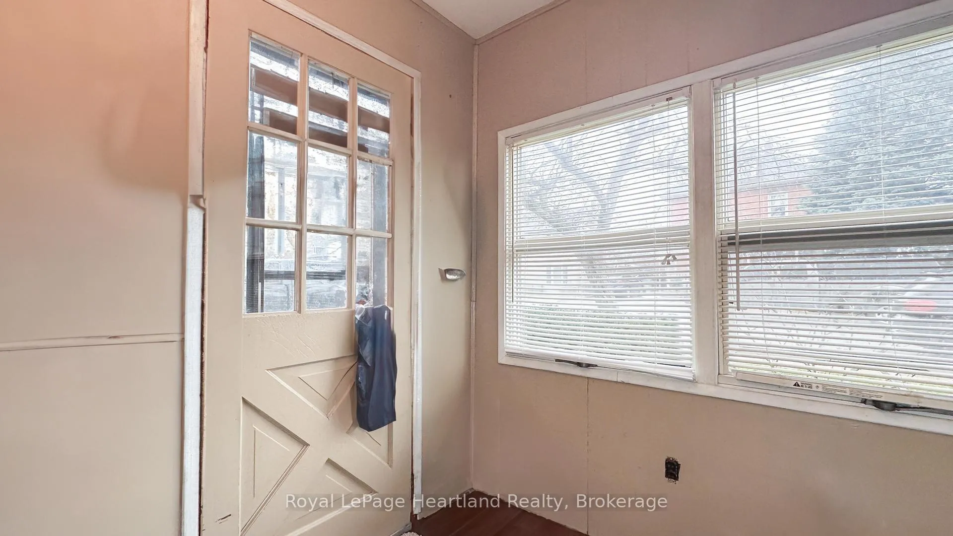 Photo 9 of 43 Trafalgar Street, Goderich, Goderich (Town) — HOMEH