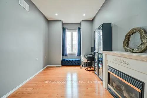 Photo 15 of 116 Heartleaf Crescent, Brampton, Fletcher's Meadow — HOMEH