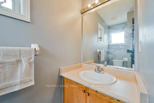 Photo 20 of 116 Heartleaf Crescent, Brampton, Fletcher's Meadow — HOMEH
