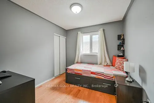 Photo 22 of 116 Heartleaf Crescent, Brampton, Fletcher's Meadow — HOMEH