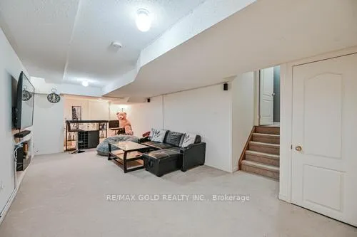 Photo 31 of 116 Heartleaf Crescent, Brampton, Fletcher's Meadow — HOMEH