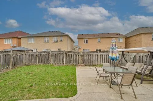 Photo 35 of 116 Heartleaf Crescent, Brampton, Fletcher's Meadow — HOMEH