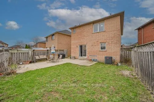 Photo 38 of 116 Heartleaf Crescent, Brampton, Fletcher's Meadow — HOMEH
