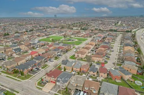 Photo 42 of 116 Heartleaf Crescent, Brampton, Fletcher's Meadow — HOMEH