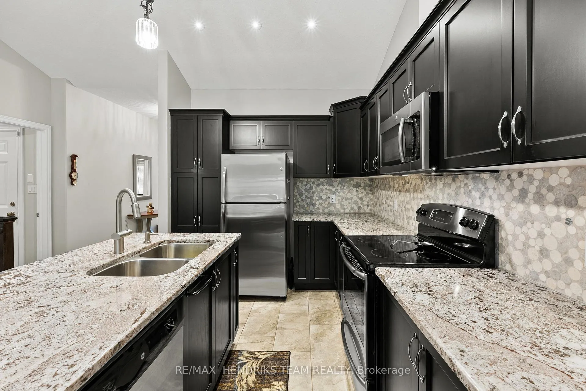 Photo 9 of Unit 35, 9440 Eagle Ridge Drive, Niagara Falls, Forestview — HOMEH
