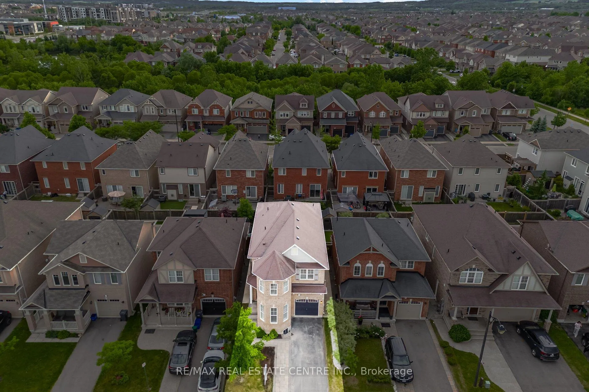Photo 4 of 1135 Solomon Court, Milton, Willmott — HOMEH
