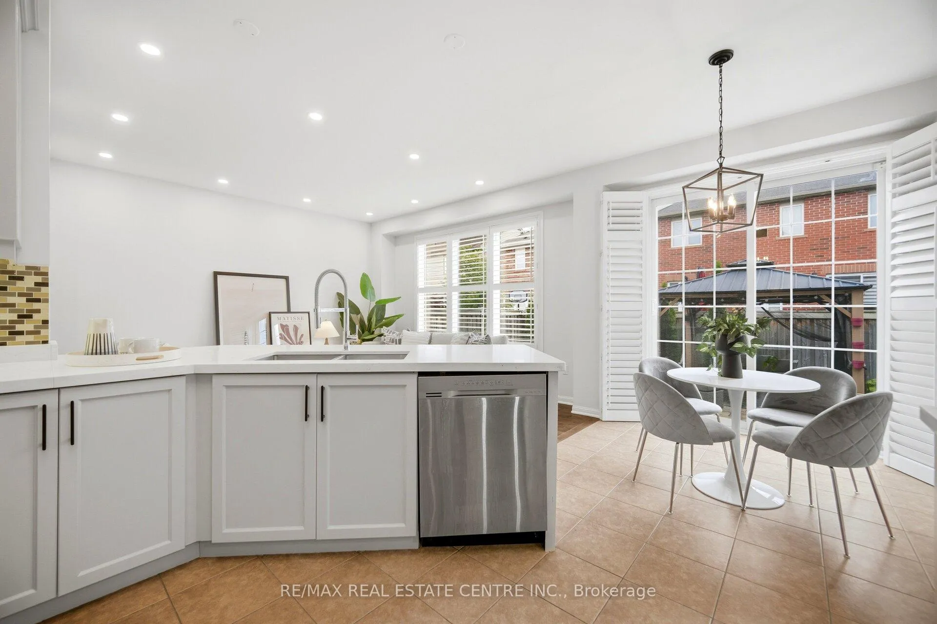 Photo 17 of 1135 Solomon Court, Milton, Willmott — HOMEH