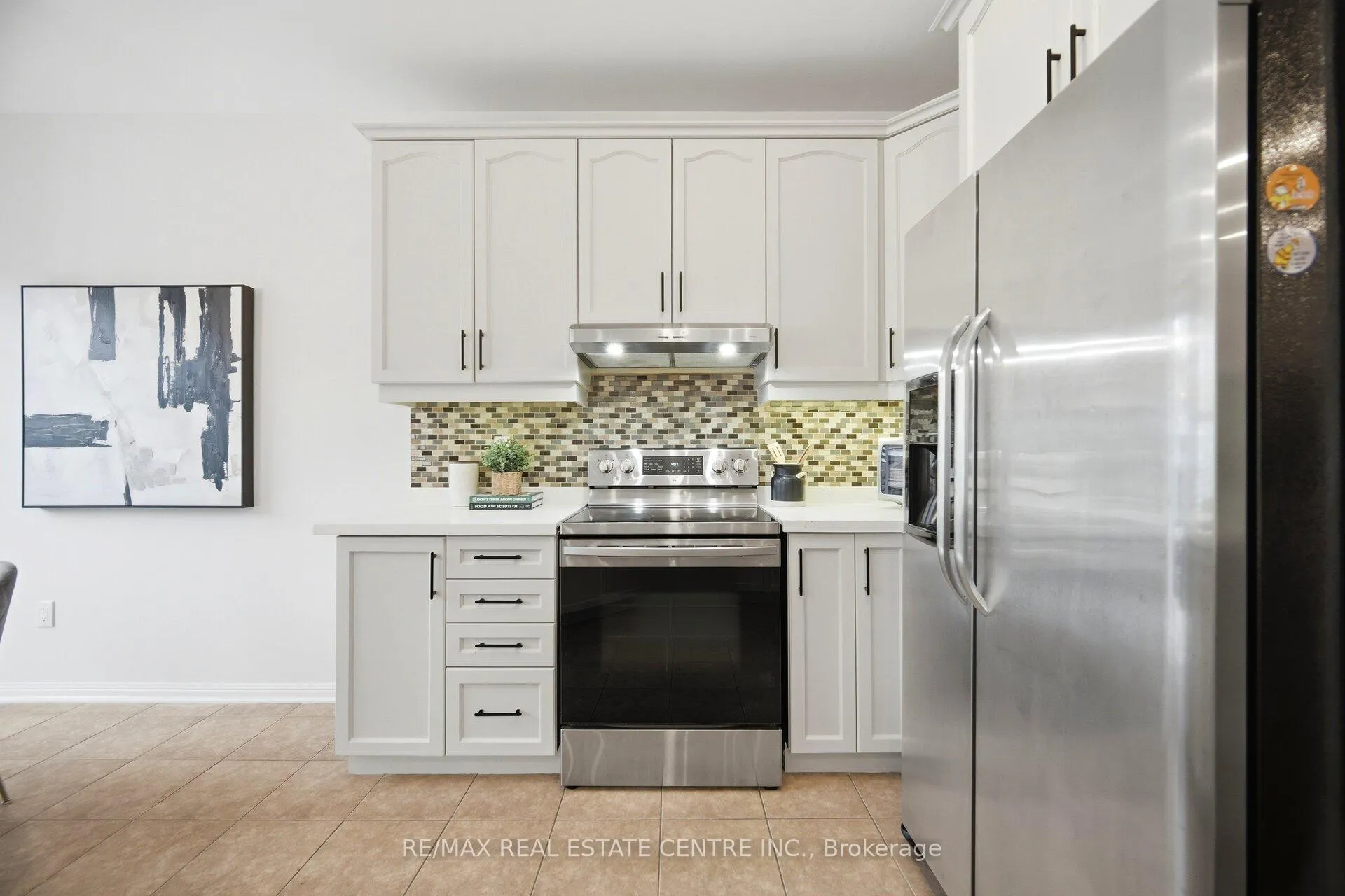 Photo 18 of 1135 Solomon Court, Milton, Willmott — HOMEH