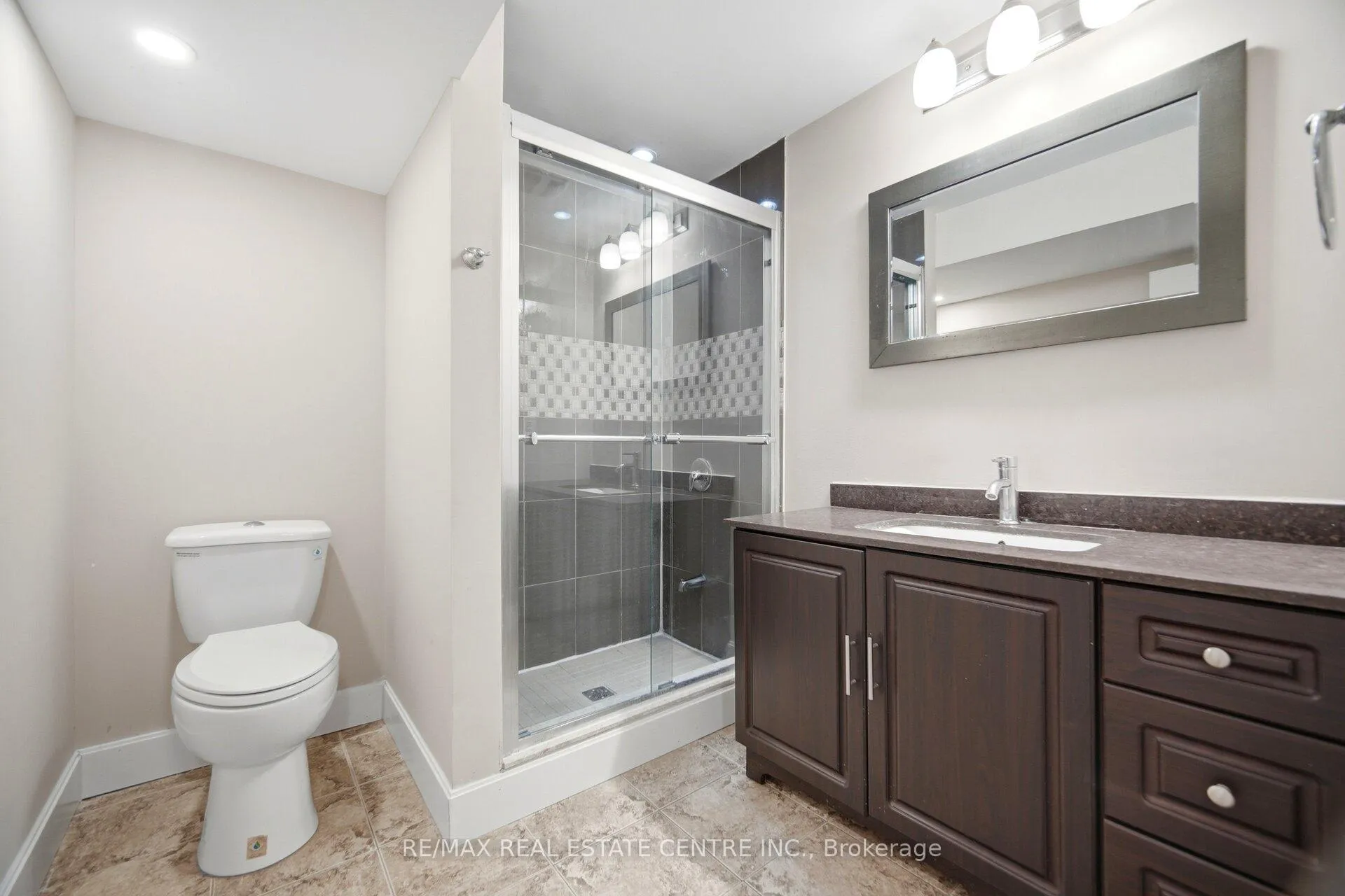 Photo 38 of 1135 Solomon Court, Milton, Willmott — HOMEH