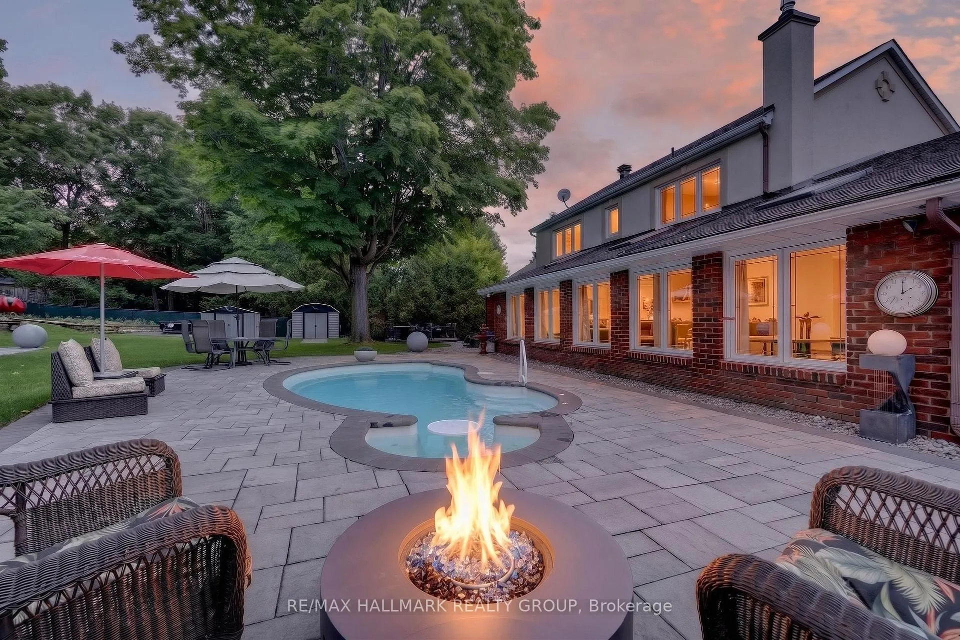Photo 2 of 1064 Moffatt Drive, Ottawa, Cumberland Ridge — HOMEH