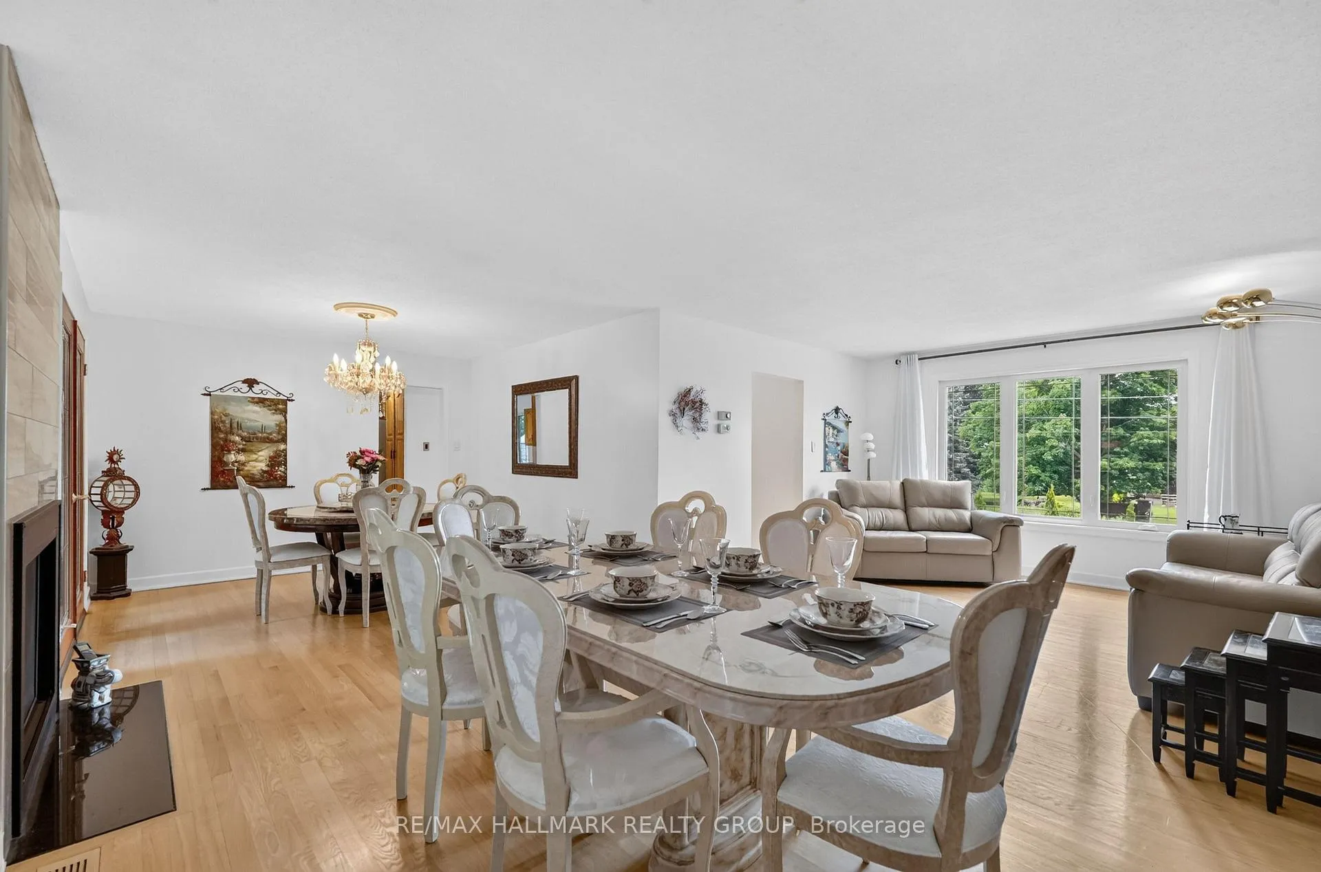 Photo 15 of 1064 Moffatt Drive, Ottawa, Cumberland Ridge — HOMEH