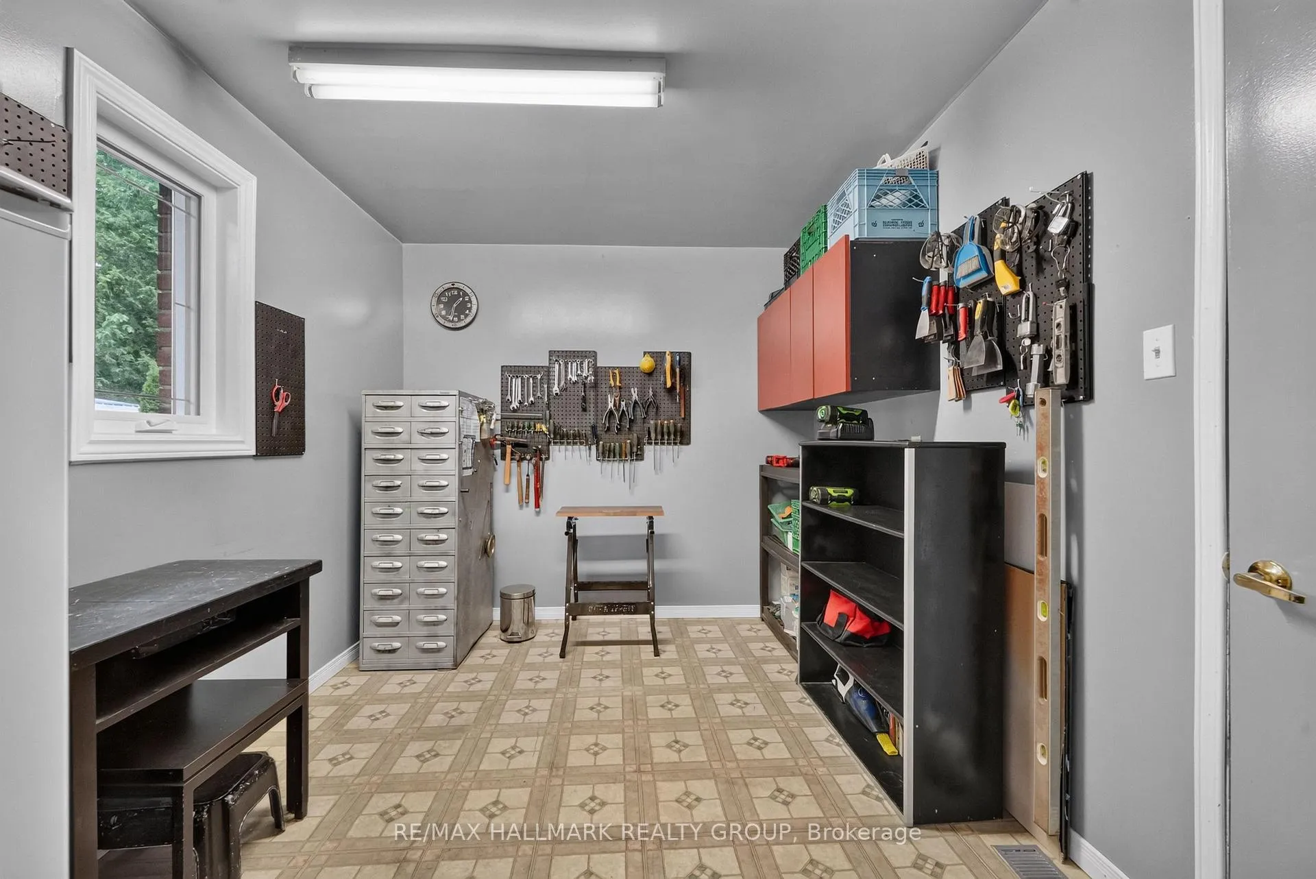 Photo 18 of 1064 Moffatt Drive, Ottawa, Cumberland Ridge — HOMEH