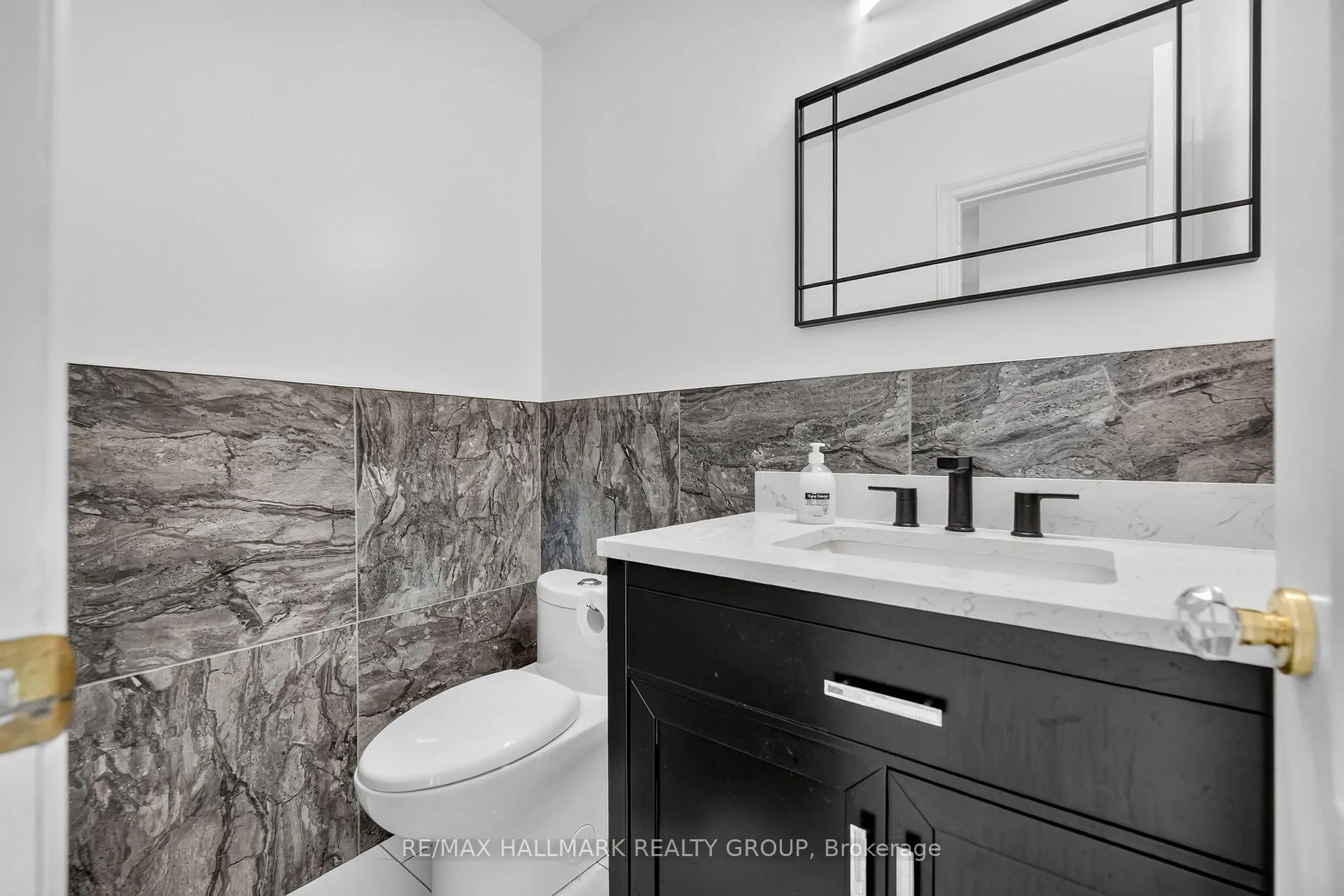 Photo 19 of 1064 Moffatt Drive, Ottawa, Cumberland Ridge — HOMEH