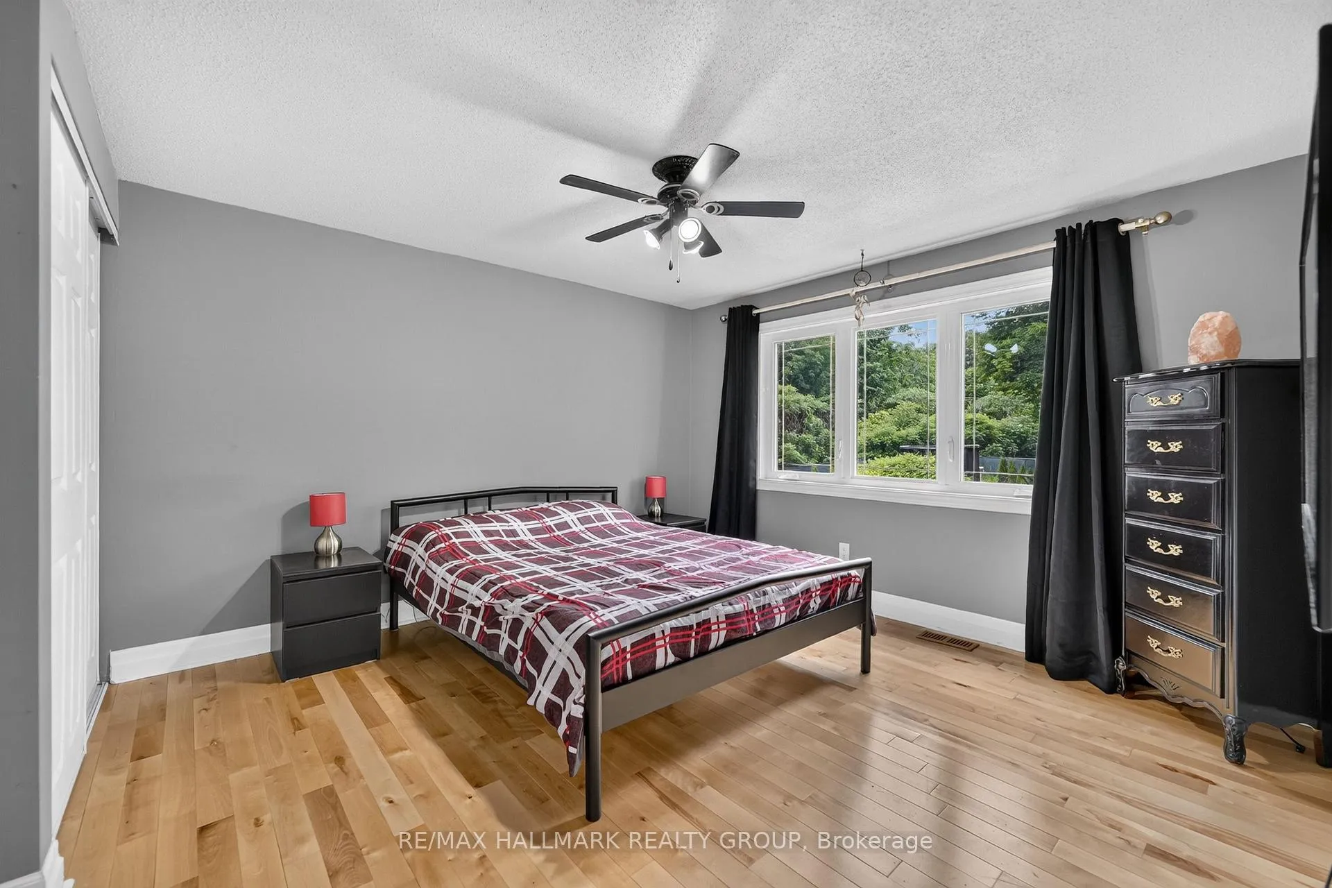 Photo 22 of 1064 Moffatt Drive, Ottawa, Cumberland Ridge — HOMEH