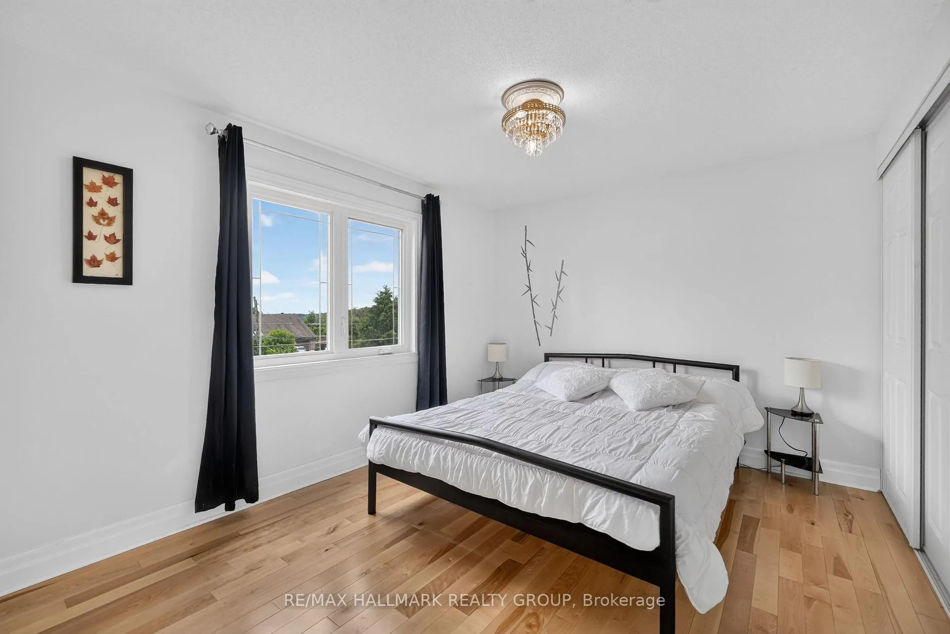Photo 23 of 1064 Moffatt Drive, Ottawa, Cumberland Ridge — HOMEH