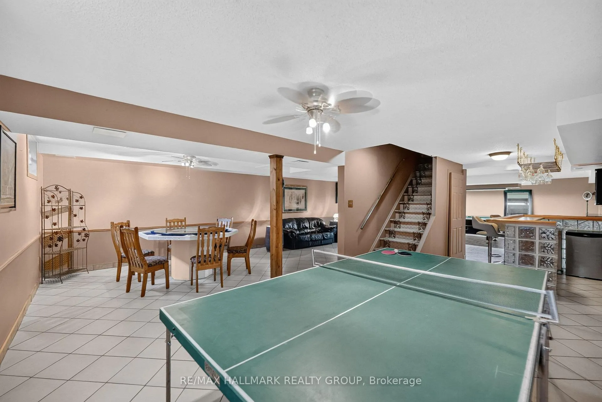 Photo 26 of 1064 Moffatt Drive, Ottawa, Cumberland Ridge — HOMEH