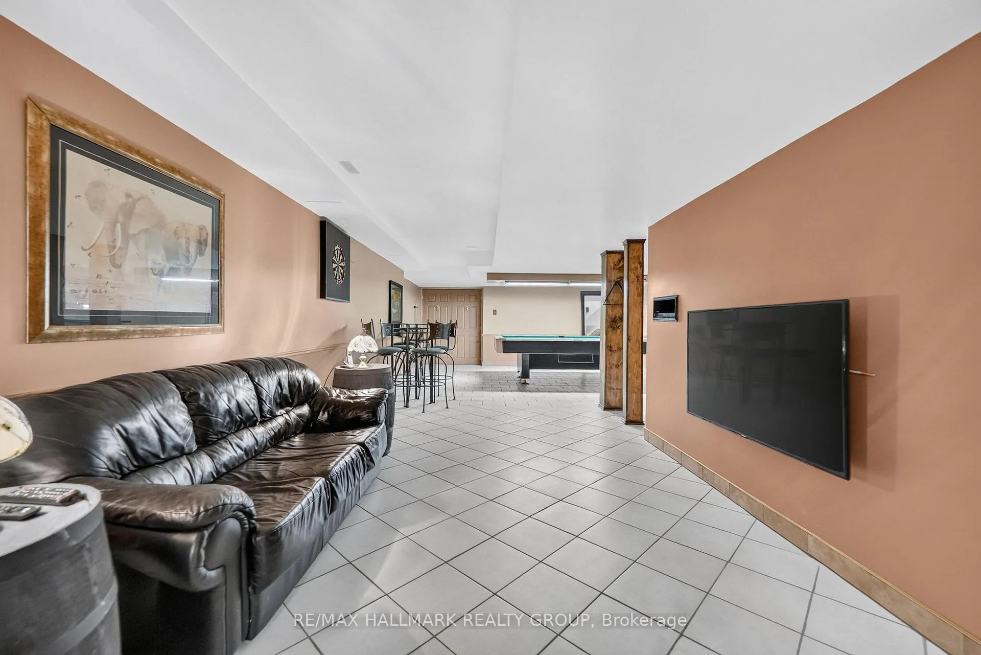 Photo 28 of 1064 Moffatt Drive, Ottawa, Cumberland Ridge — HOMEH