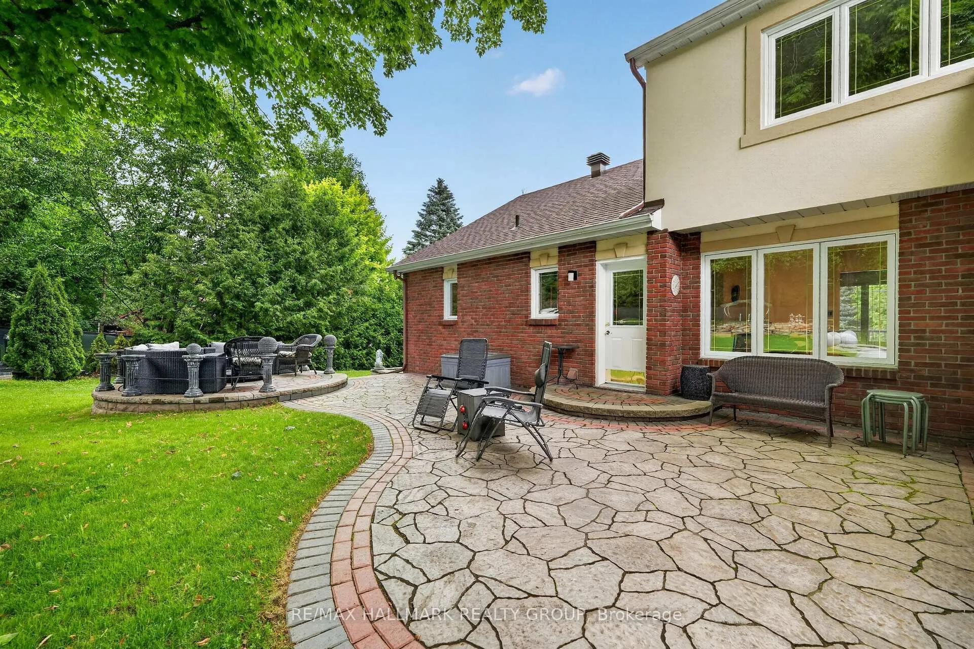Photo 31 of 1064 Moffatt Drive, Ottawa, Cumberland Ridge — HOMEH