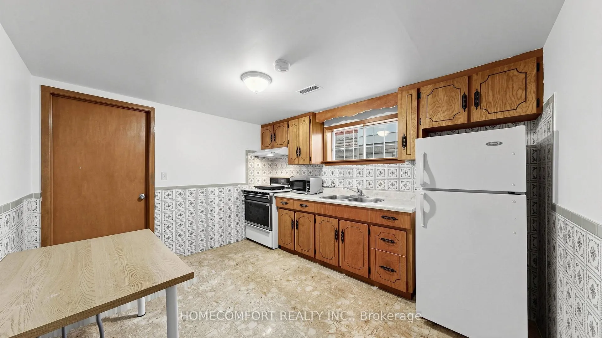 Photo 16 of 76 Barrington Avenue, Toronto, Woodbine-Lumsden — HOMEH