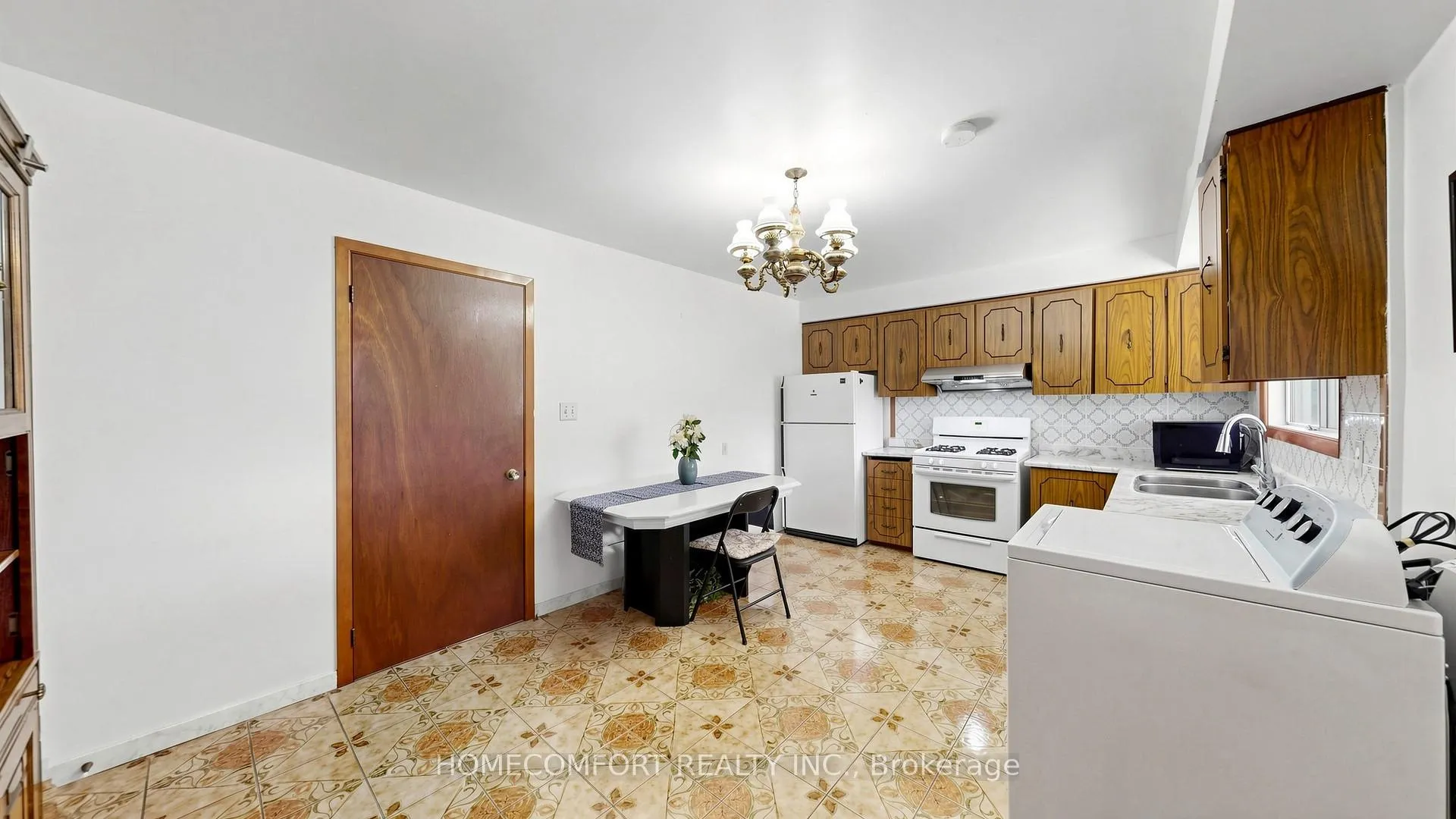 Photo 17 of 76 Barrington Avenue, Toronto, Woodbine-Lumsden — HOMEH