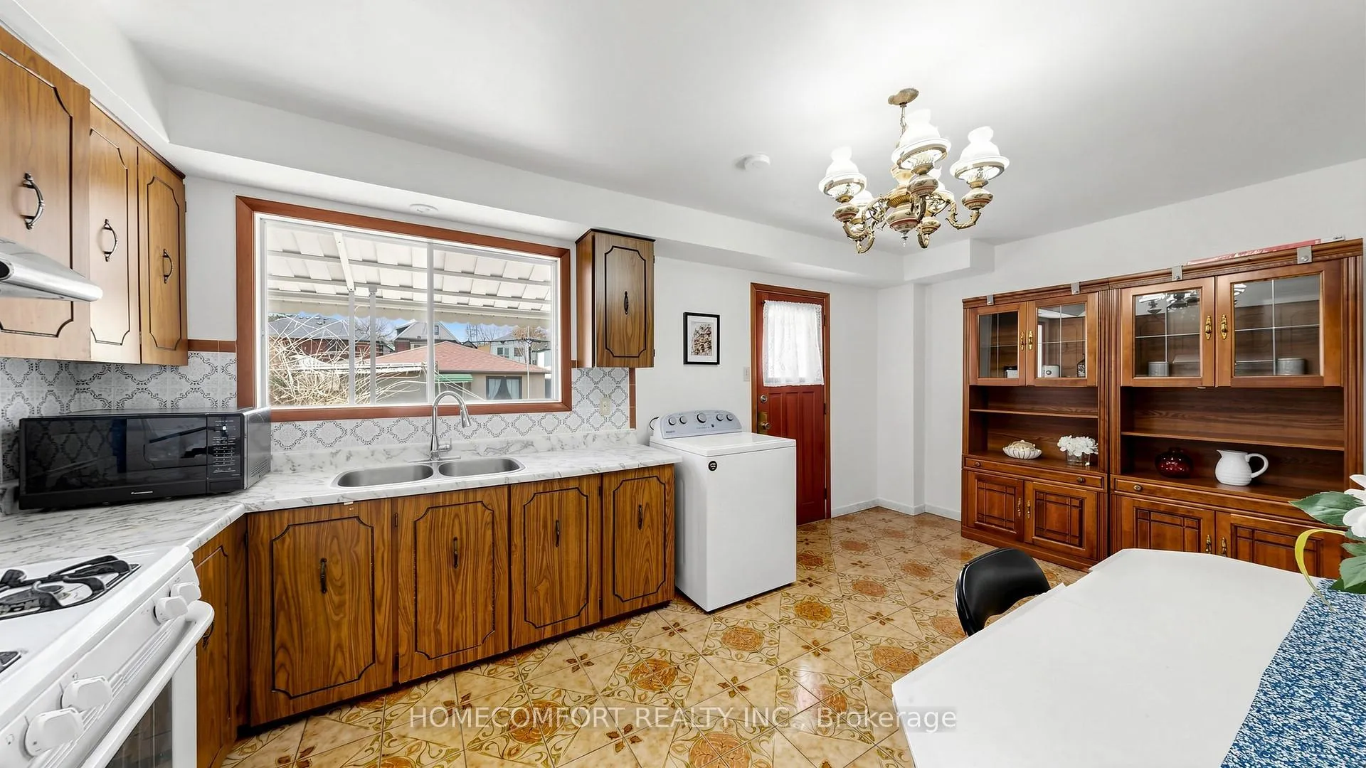 Photo 19 of 76 Barrington Avenue, Toronto, Woodbine-Lumsden — HOMEH