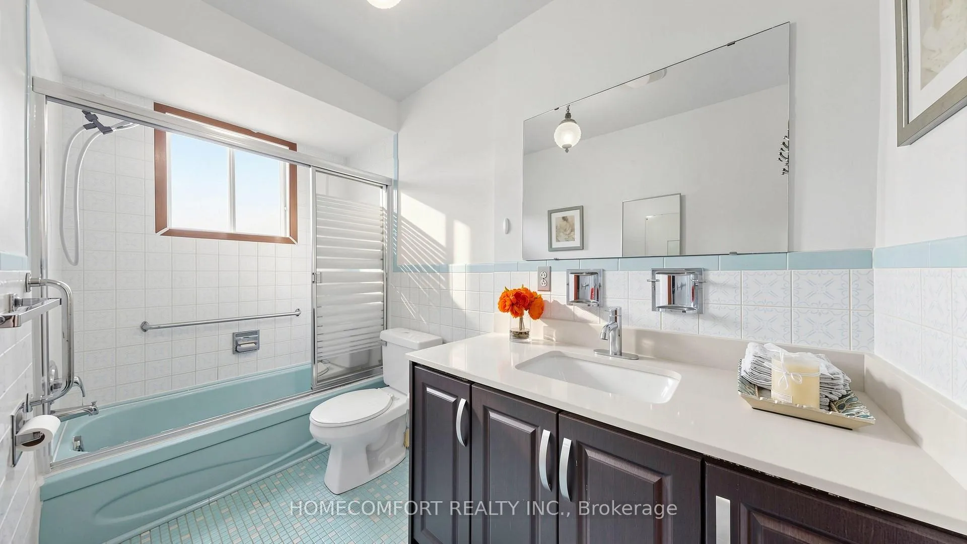 Photo 27 of 76 Barrington Avenue, Toronto, Woodbine-Lumsden — HOMEH